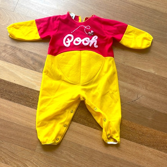 Winner the Pooh costume, sleeper onesie and tank top bundle - Picture 2 of 13